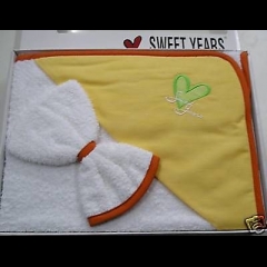 Nuovo Triangolo Neonato In Spugna Sweet Years Friends Orange Sotto Costo